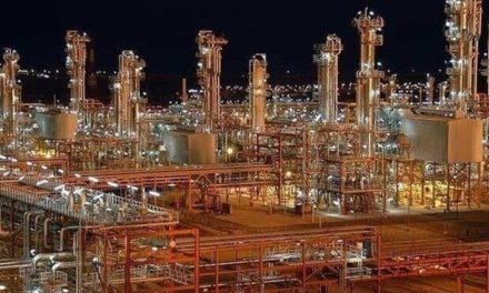بازگشت پتروشیمی آبادان به مدار تولید؛ آغاز تولید روزانه ۹۰ تن PVC