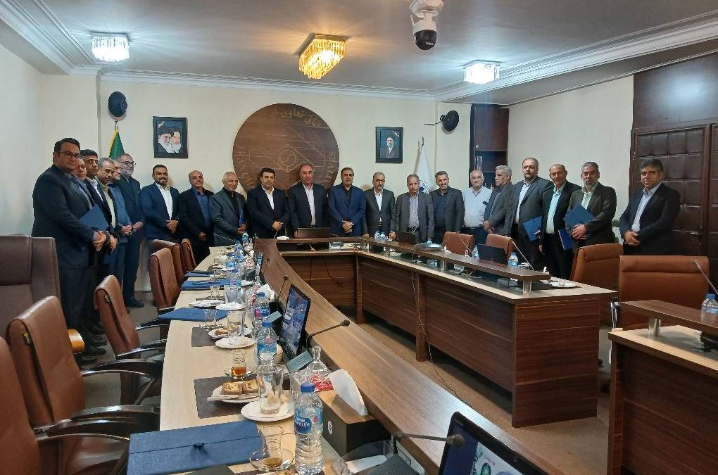 تقدیر اتاق تعاون ایران از اتحادیه ها و تعاونی های مشارکتکننده و اتحادیه صنایع پاییندست پتروشیمی در برپایی موکب در مراسم بدرقه «امام شهید»
